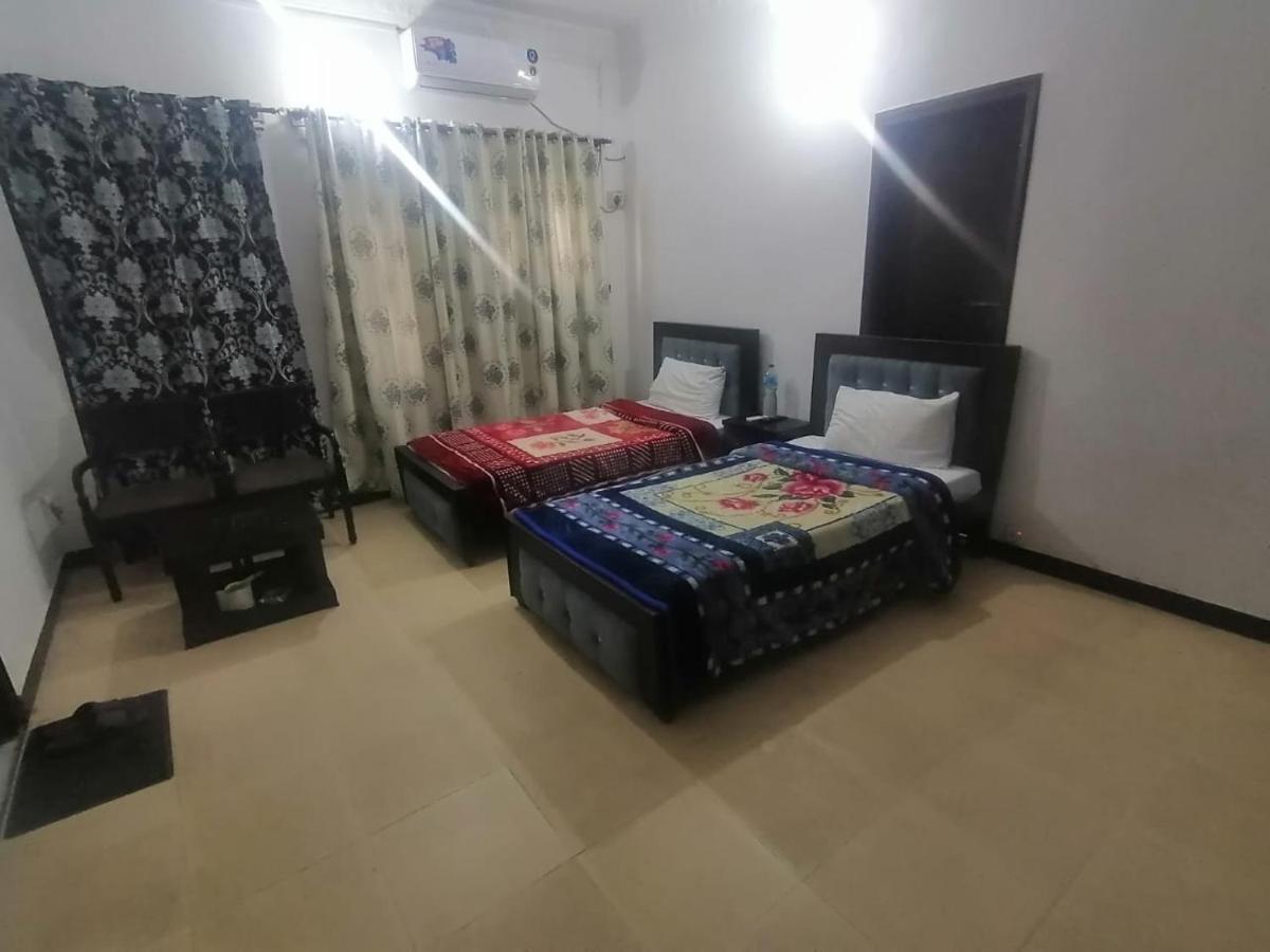 Lux Lounge Guest House Islamabad Exterior photo