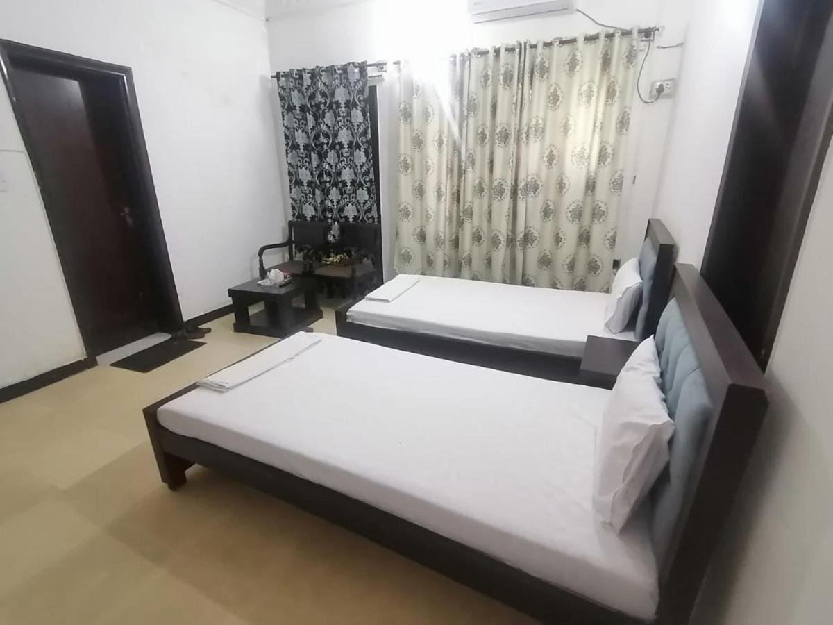 Lux Lounge Guest House Islamabad Exterior photo
